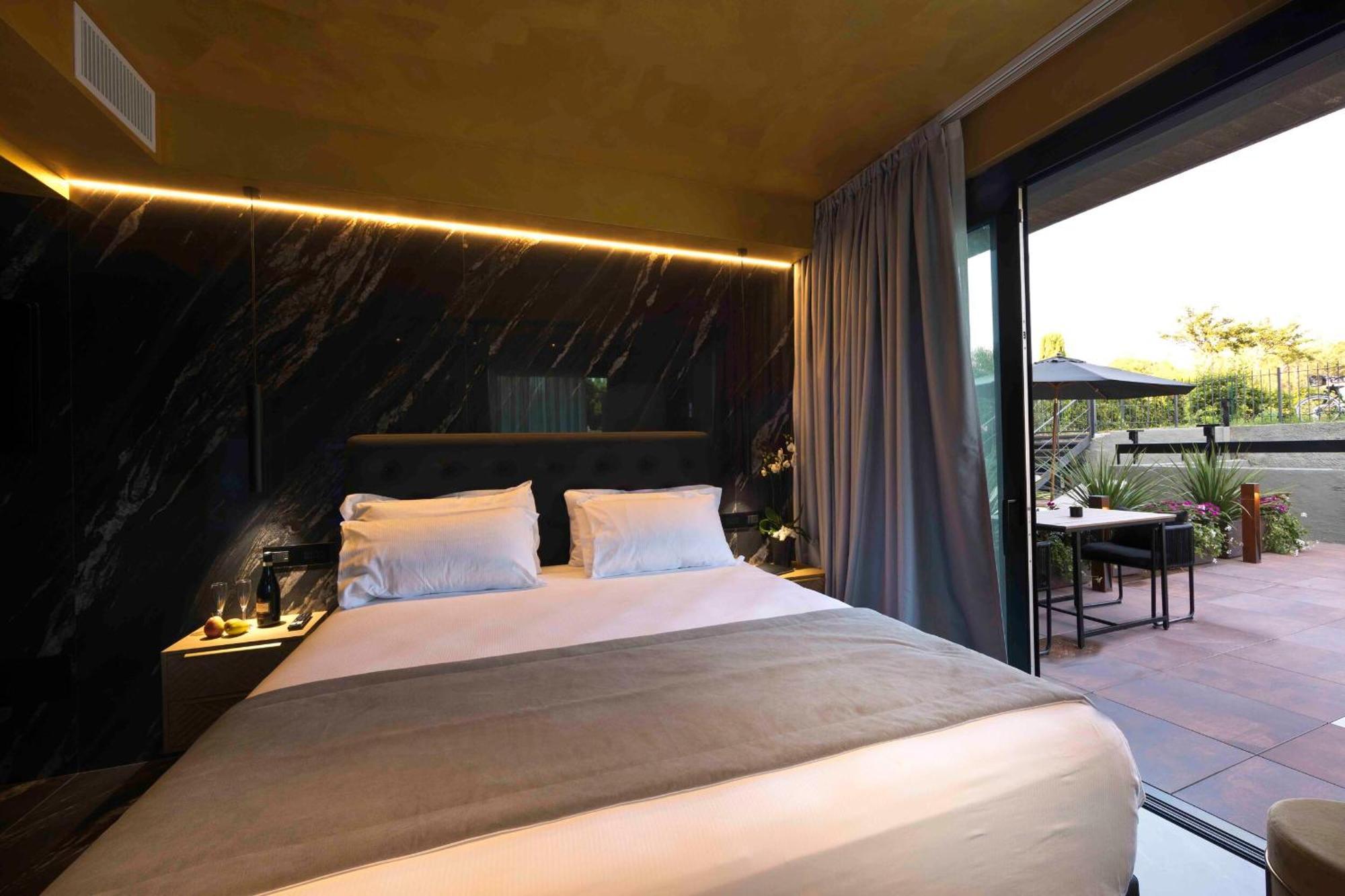 Boutique Hotel Сирмионе Екстериор снимка
